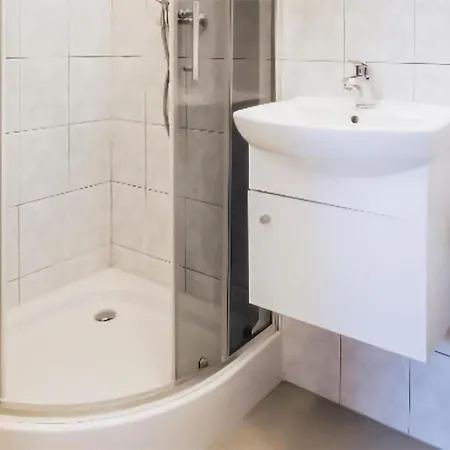 1 Bedroom Amazing In Chlapowo *